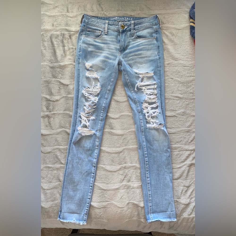 AMERICAN EAGLE OUTFITTER JEANS